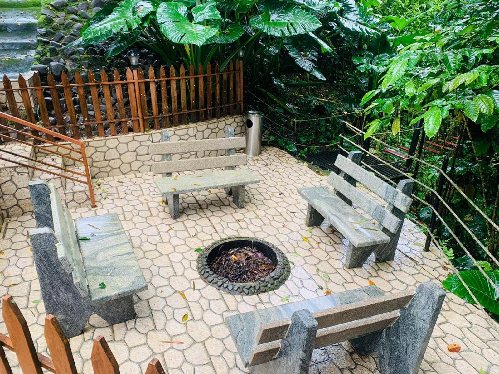 The Mountain Shades Resort Madikeri Buitenkant foto