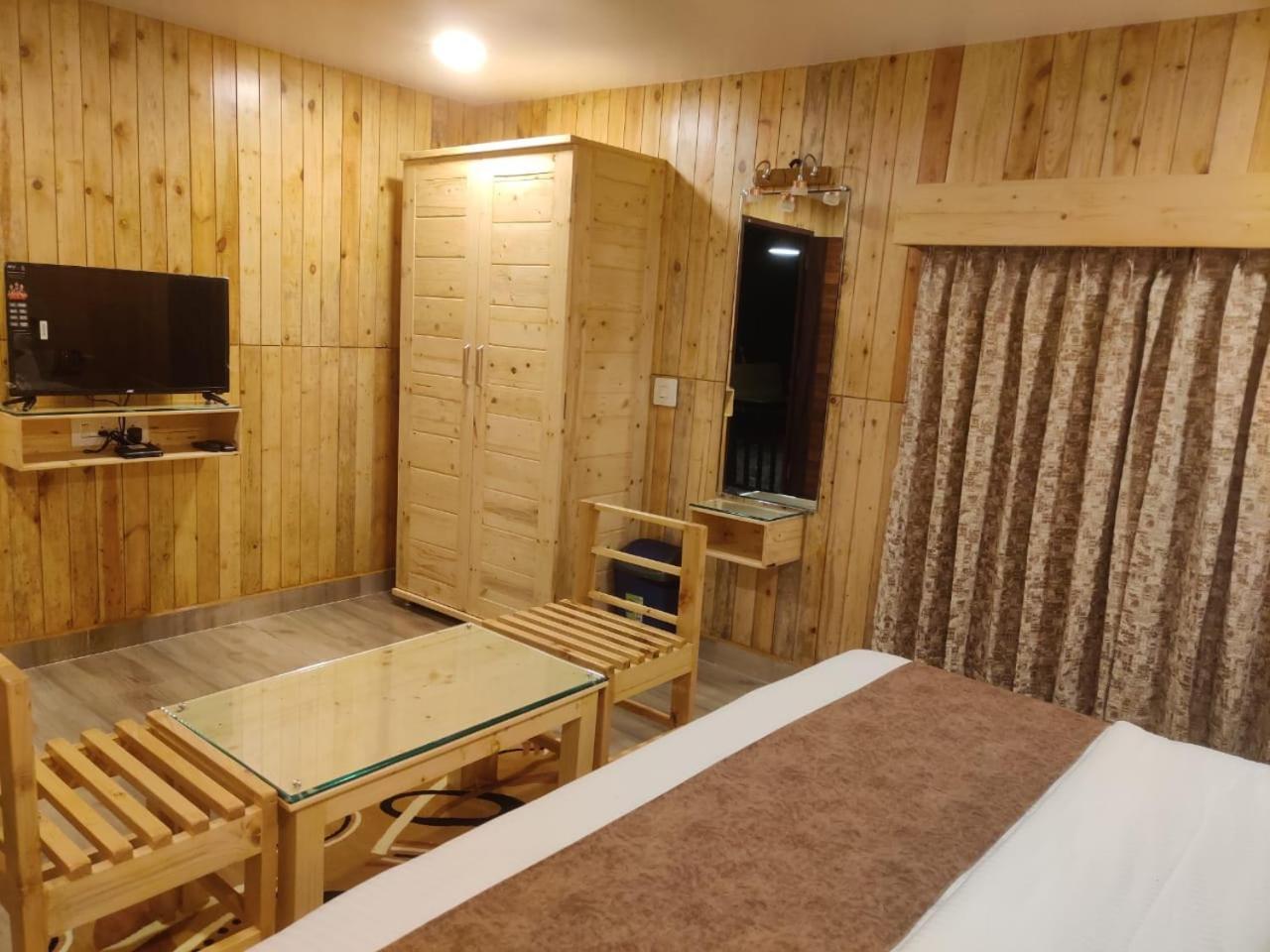 The Mountain Shades Resort Madikeri Buitenkant foto
