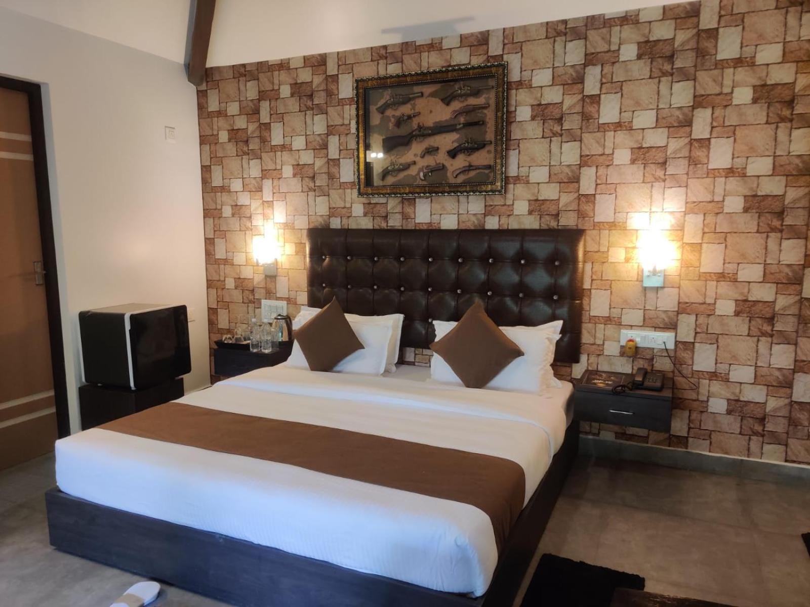 The Mountain Shades Resort Madikeri Buitenkant foto