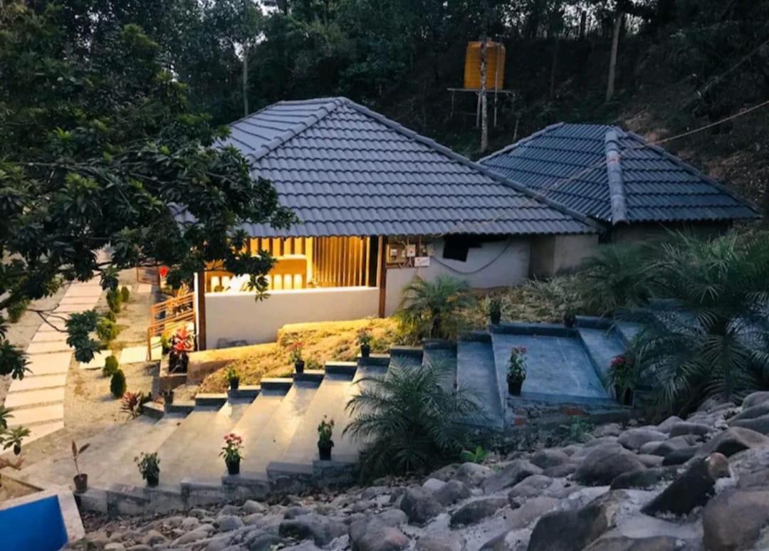 The Mountain Shades Resort Madikeri Buitenkant foto