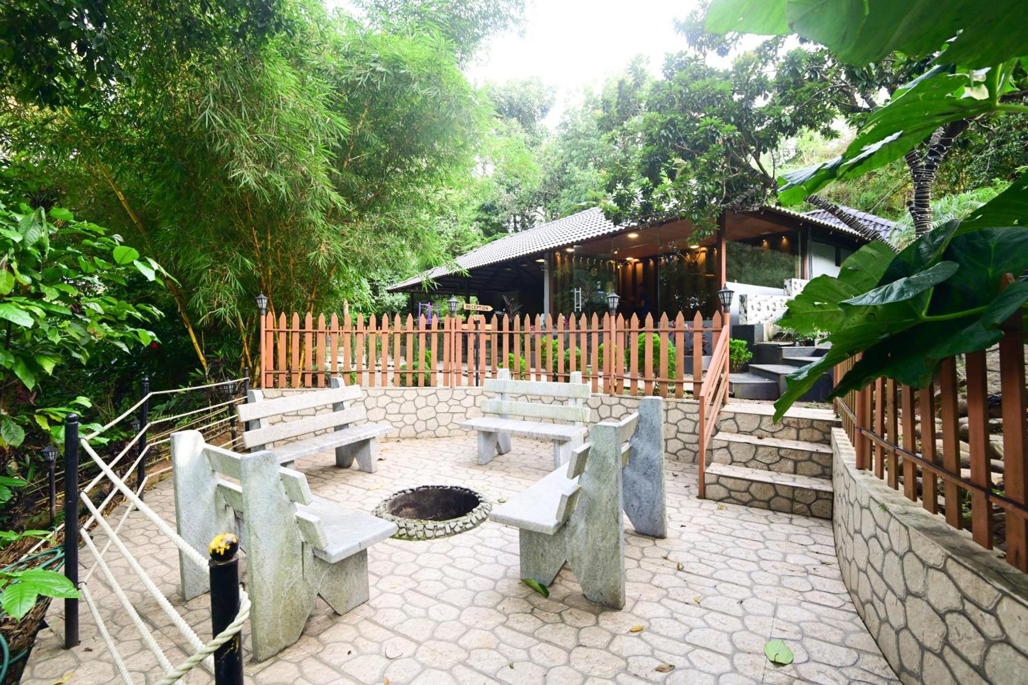 The Mountain Shades Resort Madikeri Buitenkant foto
