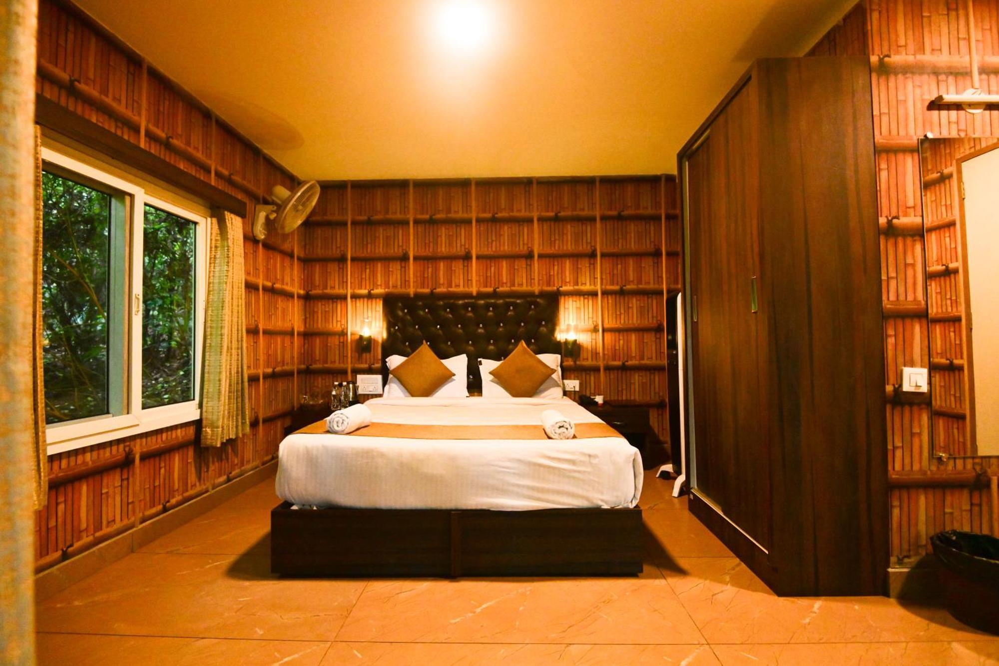 The Mountain Shades Resort Madikeri Buitenkant foto