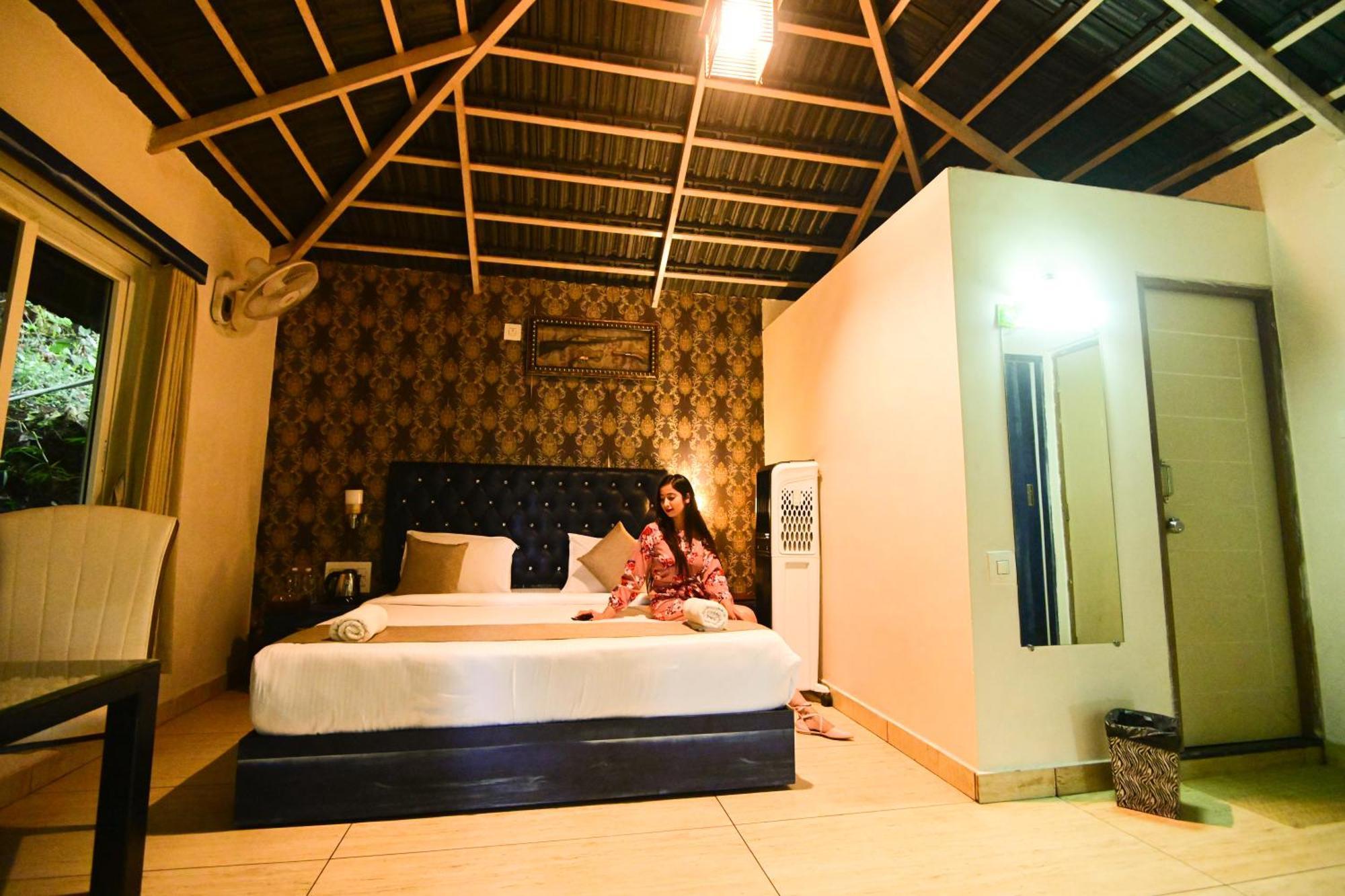 The Mountain Shades Resort Madikeri Buitenkant foto